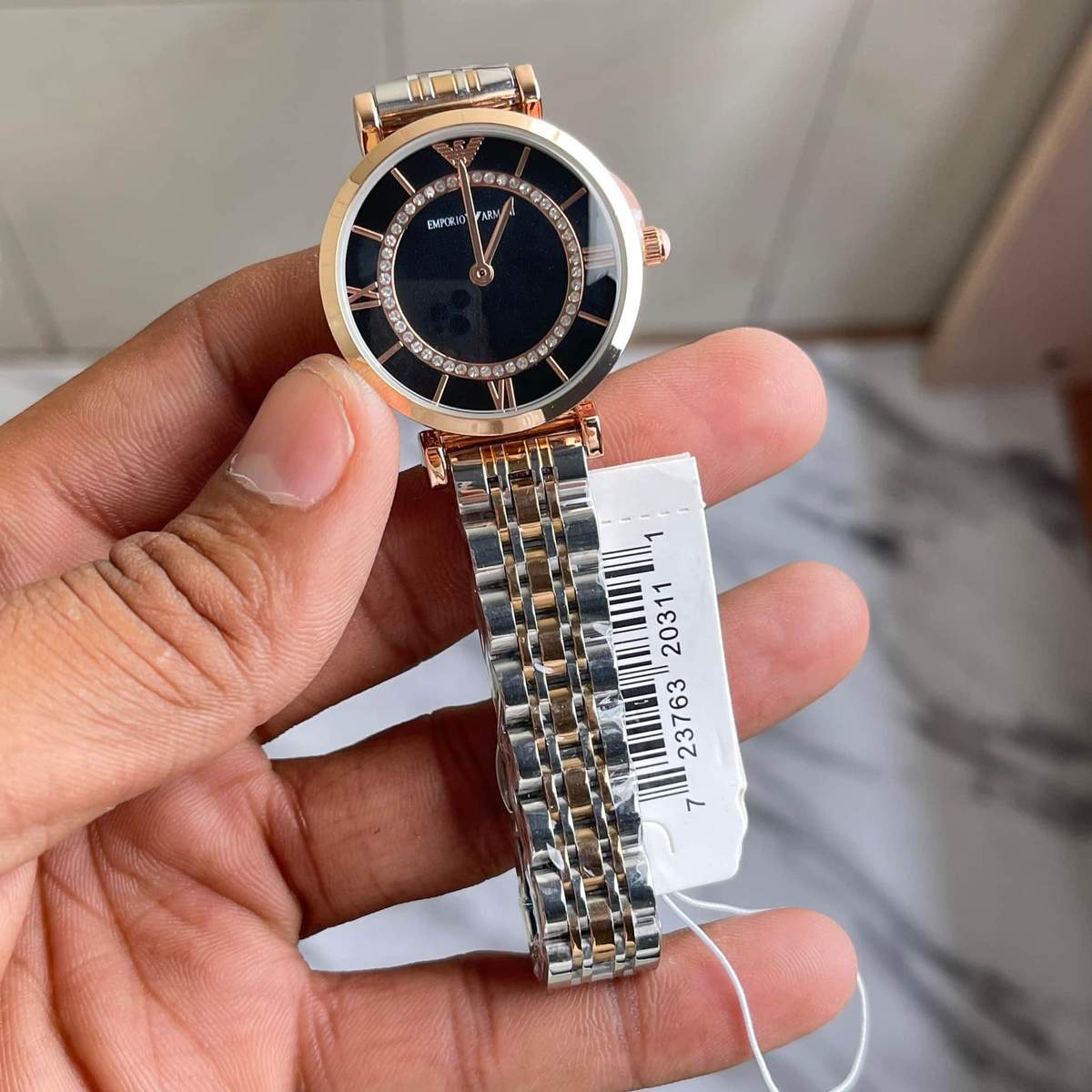 TrendsWrist Emporio Armani Diamonds Zoom Face A2098f55 A51e 4fe3 A93f 431649009294 Compressed Premium Watch