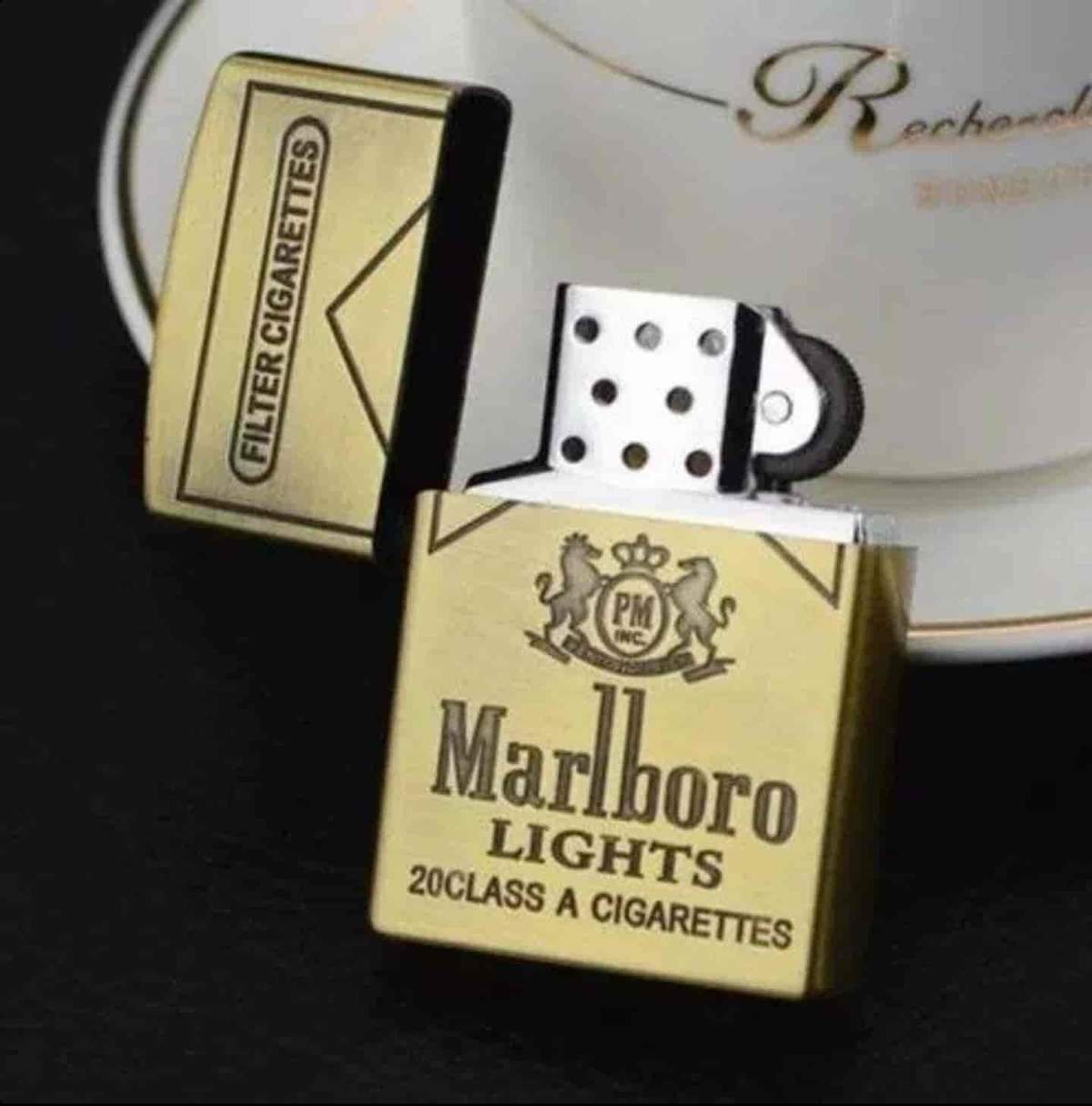 TrendsWrist Marlboro Lighter Gold 1000261025 Premium Watch