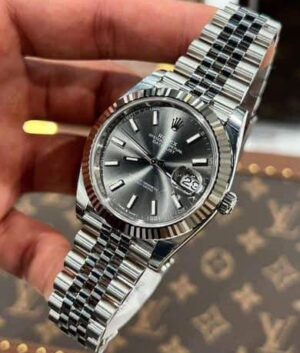 TrendsWrist Rolex Datejust Silver 936e43ce 0f40 424a Bab4 8592a3ff6d21 Compressed Premium Watch