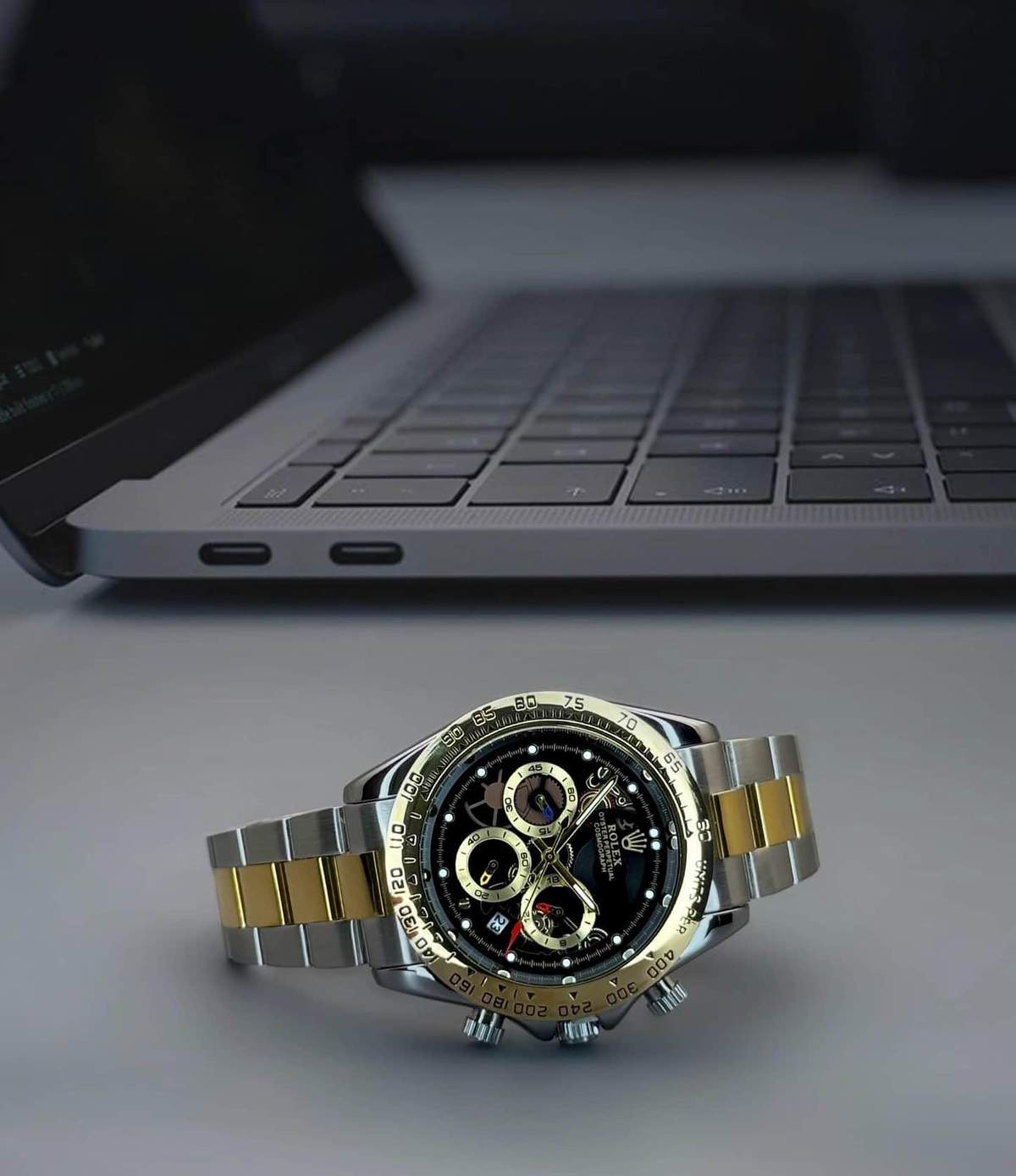 ROLEX Oyster Perpetual Cosmograph